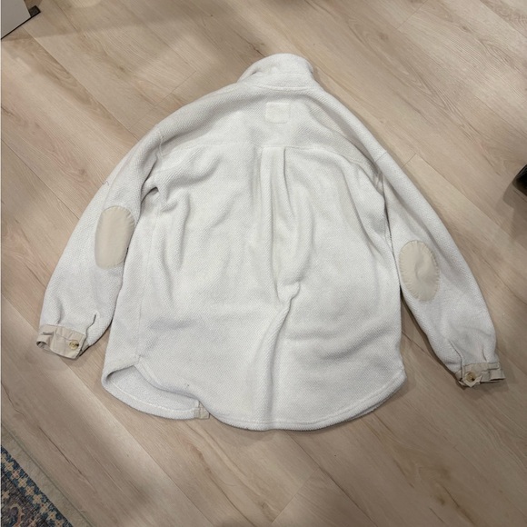 Thread and supply shacket - Picture 4 of 4